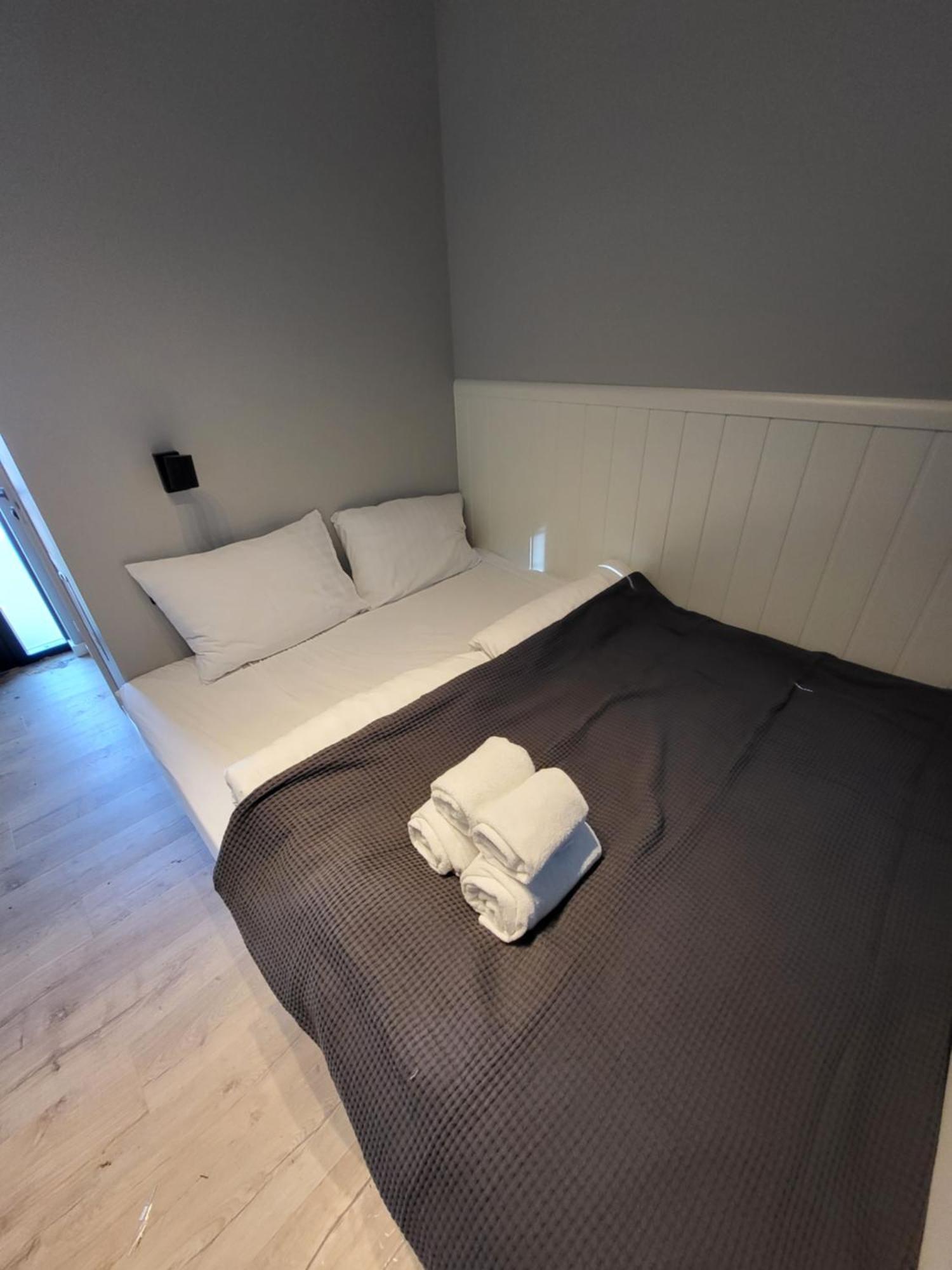 Landbrot Guesthouse Kirkjubaejarklaustur Bagian luar foto